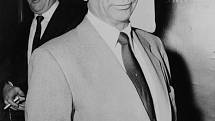 Meyer Lansky, blízký spolupracovník slavných gangsterů Lucky Luciana a Bugsyho Siegela, prý kradl Kennedymu zásilky