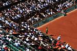 Také v úterý bylo na dvorích Roland Garros plno.