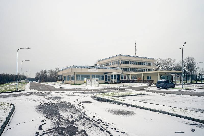 Rakouská jaderná elektrárna Zwentendorf je od českých Dukovan vzdálená sto kilometrů. Na rozdíl od ní ale nikdy nebyla v provozu. Na břehu Dunaje stojí od roku 1976