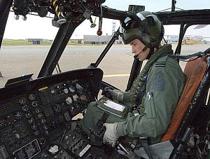 Princ William se zúčastnil záchranné akce coby pilot helikoptéry