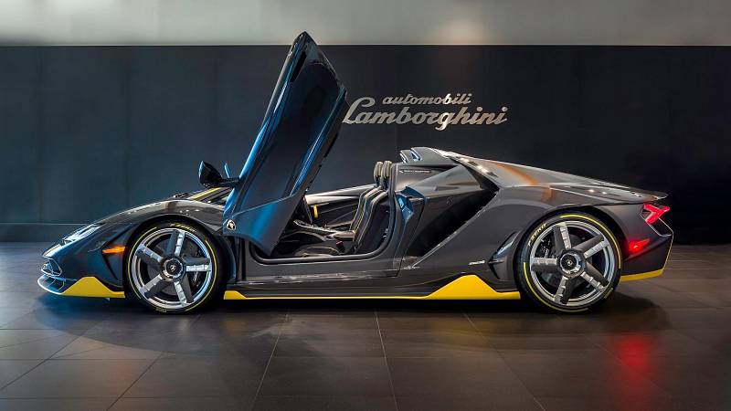 Lamborghini Centenario Roadster.