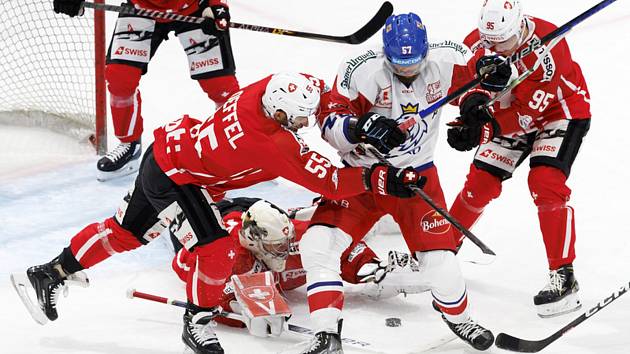 Utkání Švýcarsko - ČR na Švýcarských hokejových hrách ve Fribourgu,