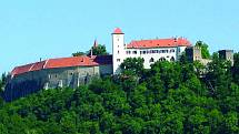Svérázná vesnička Bítov se nachází pětadvacet kilometrů od Znojma. Hlavním turistickým lákadlem je hrad Bítov nedaleko vesnice.