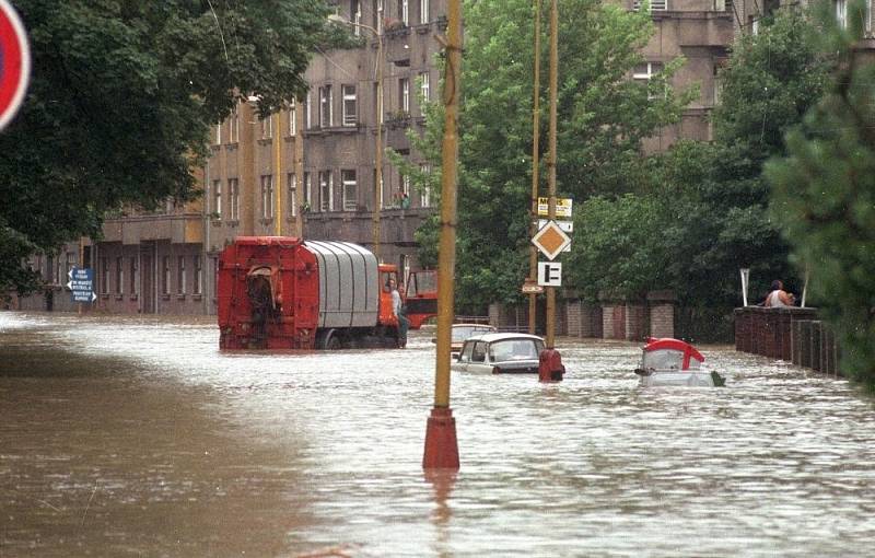 Při povodních v roce 1997 velká voda zaplavila i centrum Přerova. V nejkritičtějších chvílích dosahovala voda výšku i dva metry.
