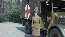 Alžběta ve vojenské uniformě jednotek ATS, duben 1945