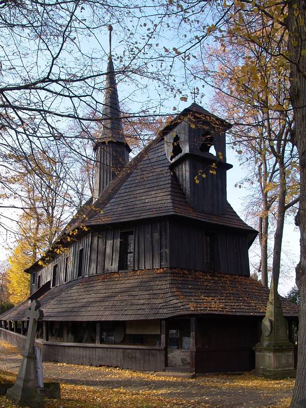 Hřbitovní dřevěný kostel P. Marie v Broumově