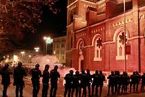 Policisté blokují náměstí v Mariboru
