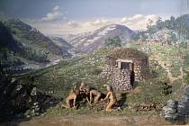 Diorama zachycující lidi v době neolitu, tedy v mladší době kamenné, kdy se místo dosavadního lovu a sběru stává hlavním zdrojem obživy zemědělství
