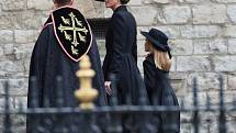 Kate, princezna z Walesu, manželka prince Williama, přichází na pohřeb královny Alžběty II.