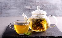 Kopřivový čaj pomáhá při léčbě mnoha neduhů, a navíc brání přejídání a ukládání tuku.