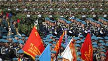 Vojenská přehlídka na Rudém náměstí v Moskvě k 75. výročí vítězství nad nacismem.