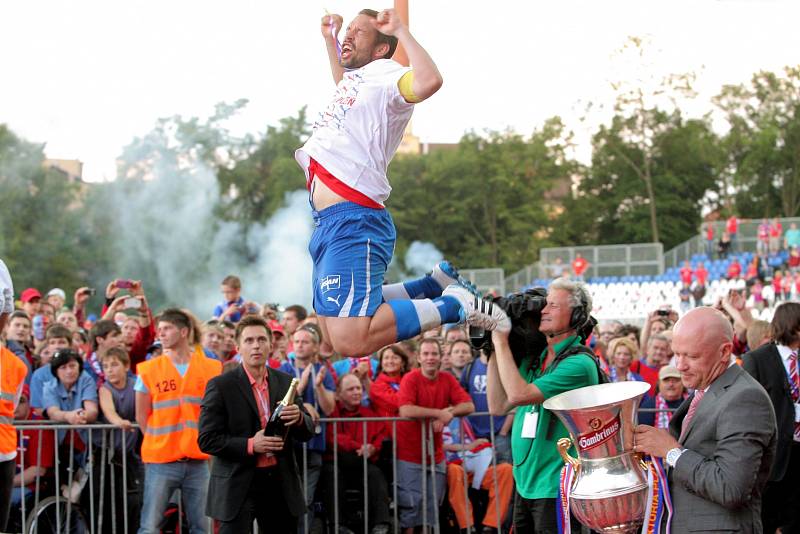 Zřejmě nejznámějším fotbalistou, který tak trochu hřešil, byl Pavel Horváth. Plzeň přesto dovedl k titulům a do Evropy