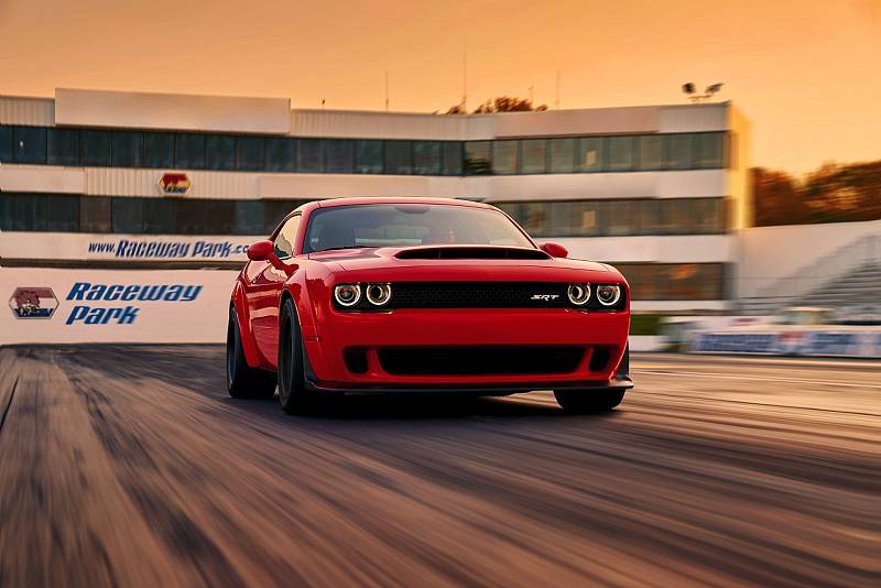 Dodge Challenger SRT Demon.