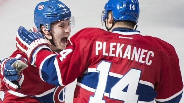 Brendan Gallagher a Tomáš Plekanec se radují z gólu v síti Tampy Bay.