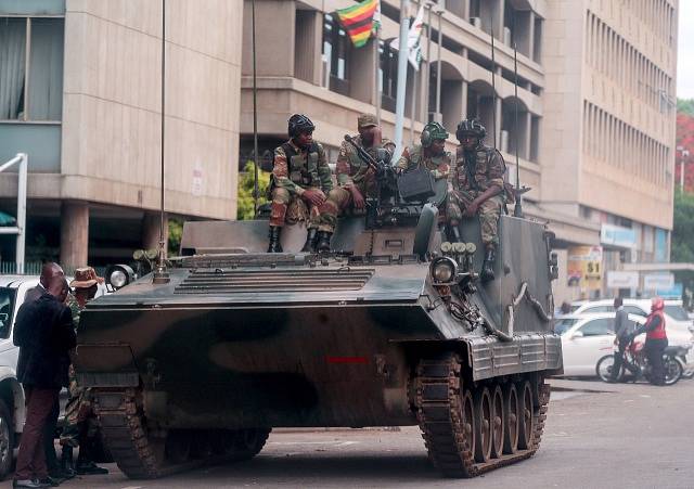 Zimbabwská armáda převzala kontrolu nad hlavním městem