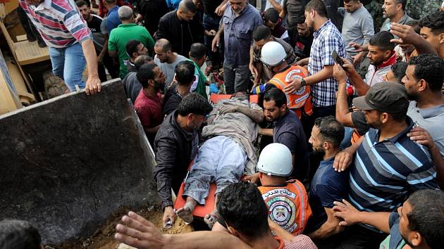 Vyprošťování mrtvých a zraněných v Pásmu Gazy