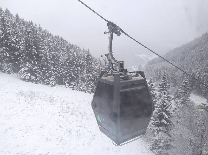 Záchrana z lanovky v Peci pod Sněžkou, 21. 11. 2022