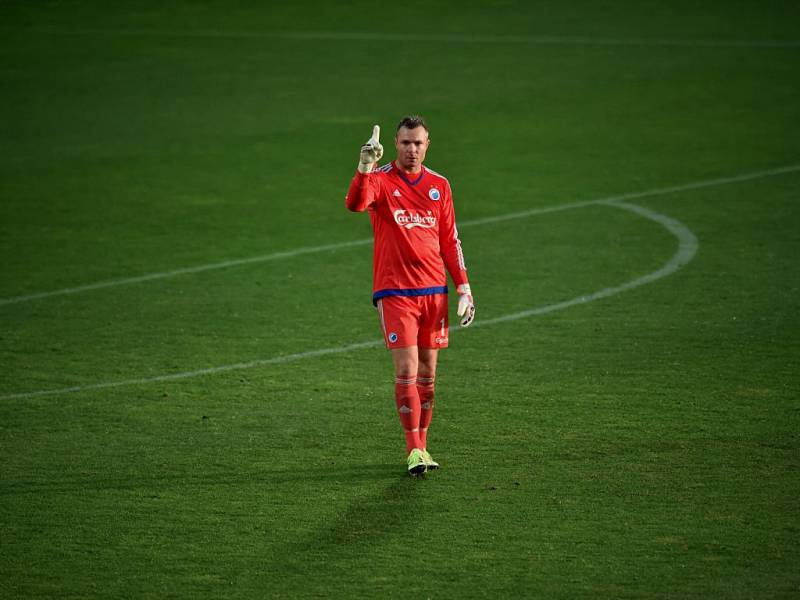 Brankář Stephan Andersen vychytal nulu a jeho FC Kodaň sahá po postupu do play-off.