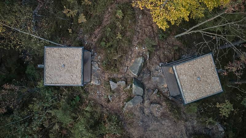 Takto vyhlídka vypadá, když fotografuje pomocí dronu z výšky.