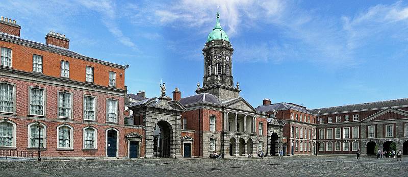 Z irského Dublinu, města plného mostů, se stala multikulturní metropole, která přitahuje stále více turistů.