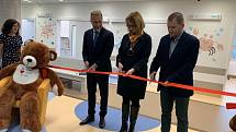 V dětské nemocnici otevírá ředitel Kužela se svými kolegy nejmodernější urgentní příjem na Slovensku