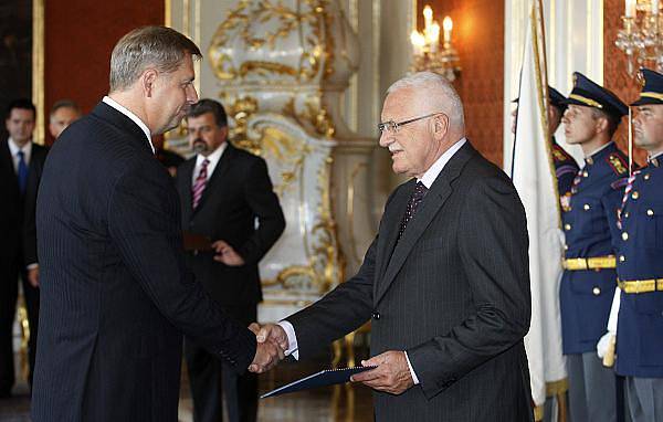 Prezident Václav Klaus jmenoval 6. října na Pražském hradě Petra Bendla ministrem zemědělství.