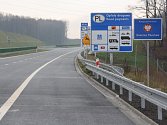 V pátek po poledni byl zprovozněn úsek dálnice vedoucí z Bohumína ke státní hranici s Polskem. 