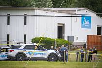 Policisté zasahují na místě střelby ve městě Smithsburg v americkém státě Maryland, 9. června 2022