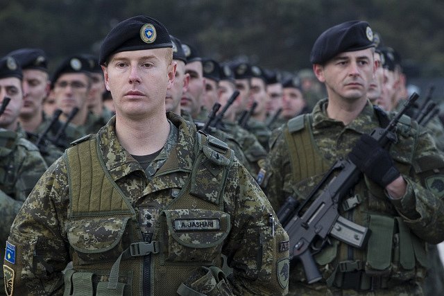Příslušníci Kosovských bezpečnostních sil (KSF)