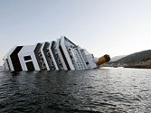 U Itálie ztroskotala luxusní loď