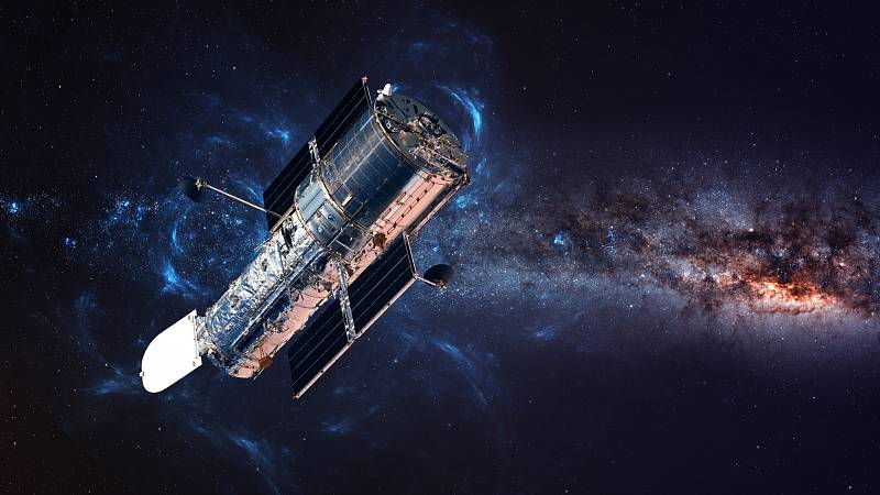 Hubbleův vesmírný teleskop na oběžné dráze nad Zemí.