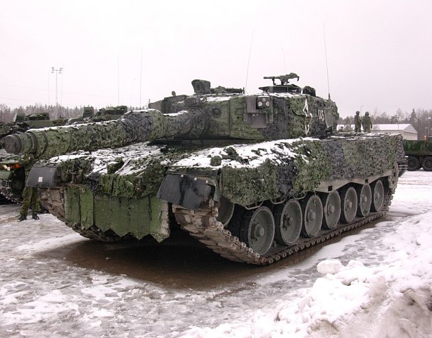 Leopard 2A4 ve švédské verzi Strv 121