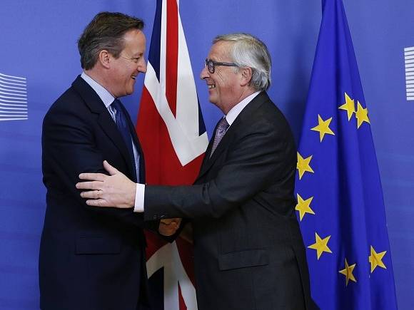 David Cameron a  Jean-Claude Juncker
