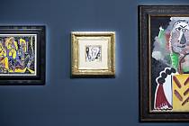 Obrazy Pabla Picassa vystavené v hotelu Bellagio v Las Vegas, kde se konala aukce děl španělského malíře. (snímek z 21. října 2021)