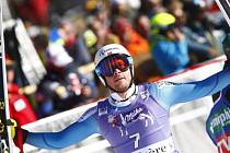 Kjetil Jansrud se raduje z triumfu ve Val d'Isere.