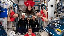 Celá posádka ISS