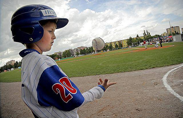 Výhrou domácí reprezentace nad Rakušany odstartoval v Třebíči velký sportovní svátek, mistrovství Evropy kadetů v baseballu. 