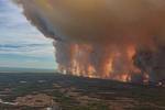 Kanadskou provincii Alberta sužují požáry