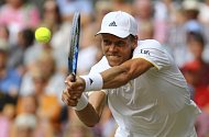 Tomáš Berdych nestačil v semifinále Wimbledonu na Švýcara Rogera Federera