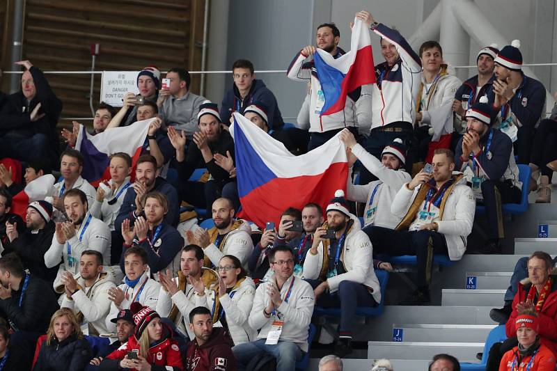Fanoušci z řad českých olympioniků podporují Martinu Sáblíkovou.