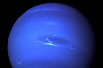 Planeta Neptun přišla v průběhu let o své mraky. Experti tuší, čím by to mohlo být. Ilustrační snímek