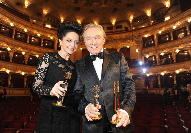 Lucie Bílá a Karel Gott byli v anketě Český slavík historicky nejúspěšnějšími zpěváky.