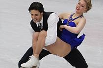 Kaitlyn Weaverová a Andrew Poje z Kanady během krátkých tanců