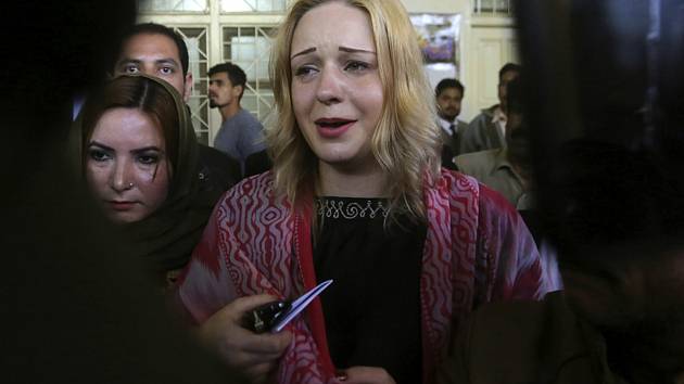 Pětadvacetiletá Češka Tereza Hlůšková, která si v Pákistánu odpykávala více než osmiletý trest za pašování drog, byla zproštěna obžaloby