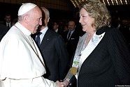 Prezidentska koncernu Bracco Diana Bracco s papežem Františkem.