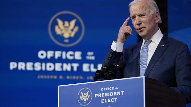 Vítěz amerických prezidentských voleb Joe Biden promluvil po vpádu příznivců Donalda Trumpa do Kapitolu k národu.