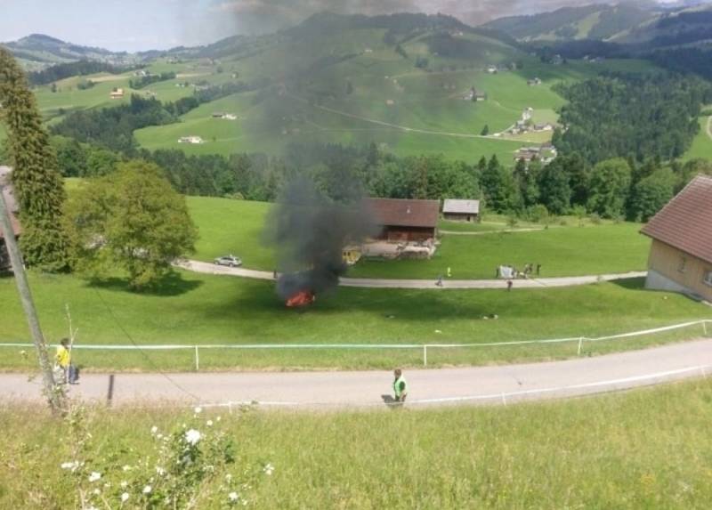 Richard Hammond měl ve Švýcarsku ošklivou nehodu.