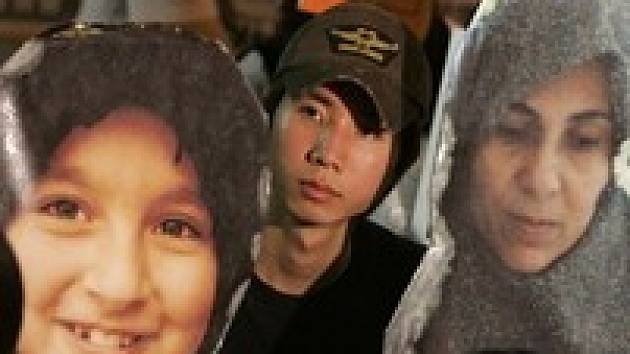 Únos 23 křesťanských poutníků odstartoval v Jižní Koreji demonstrace za jejich propuštění.