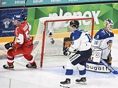 Hokejové utkání turnaje Karjala v Helsinkách, Jan Ordoš z ČR se raduje z gólu proti Finsku.