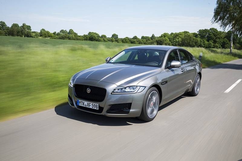 Jaguar XF.